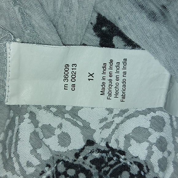 Calvin Klein Jeans Plus T-Shirt - Picture 5 of 6